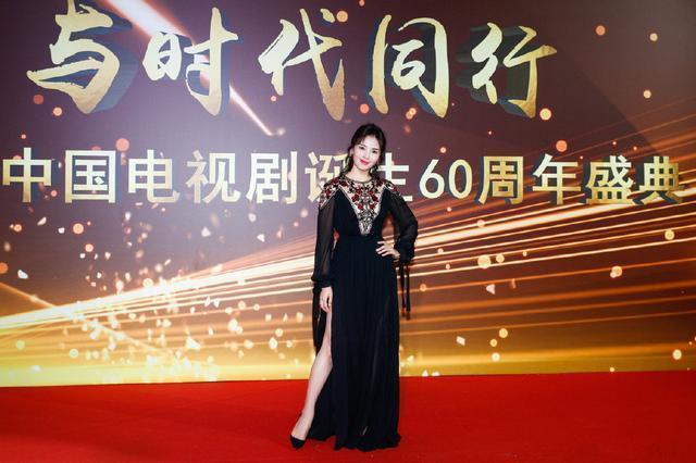 中国电视剧诞生60周年盛典刘涛黑色湘绣长裙抢镜