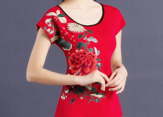 中国风植物绣花上衣